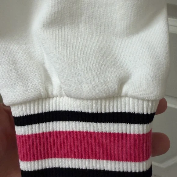 DOLCE & GABBANA
Logo cropped cotton sweatshirt W/ Tag Size 40 IT- 22 inches PTP - Picture 11 of 13